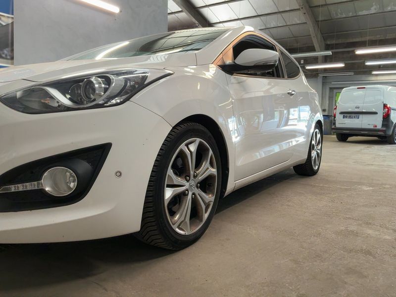 Hyundai i30 1.6 CRDi Design 2013 – снимка 2