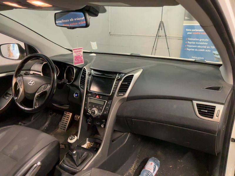 Hyundai i30 1.6 CRDi Design 2013 – снимка 17