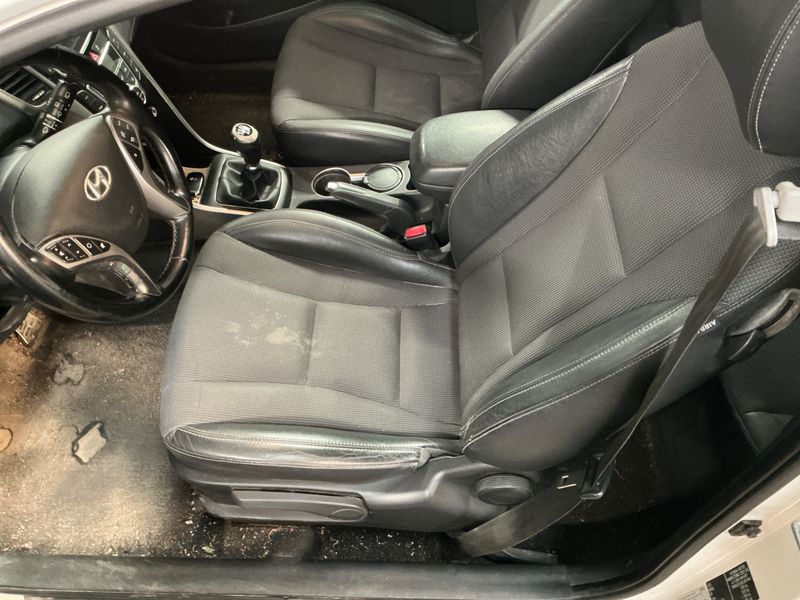 Hyundai i30 1.6 CRDi Design 2013 – снимка 28