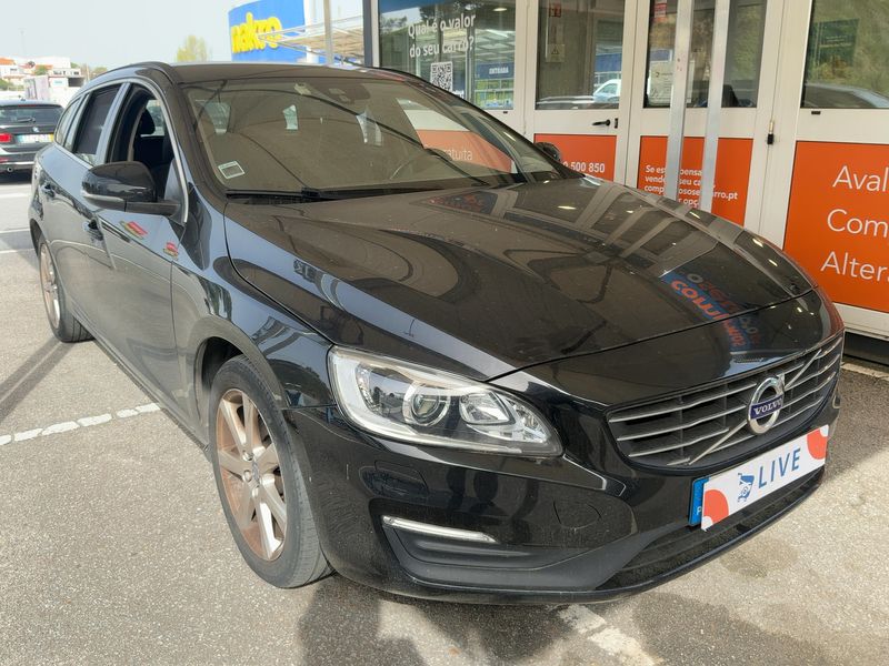 Volvo V60 2.0 D2 Momentum 2017 – снимка 12