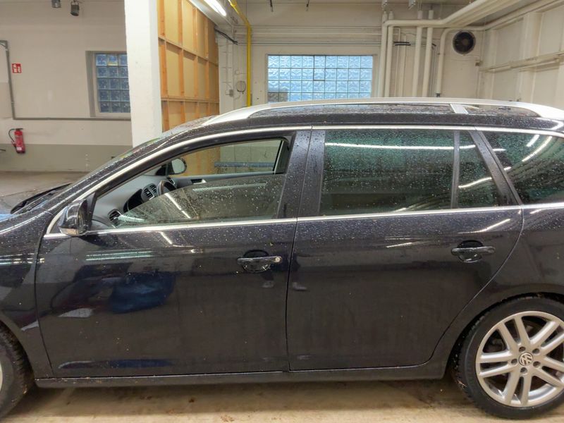 Volkswagen Golf VI 2.0 TDI Highline 2011 – снимка 4