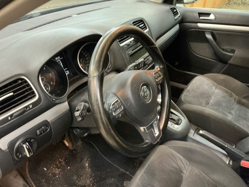 Volkswagen Golf VI 2.0 TDI Highline 2011 – снимка на щета 42