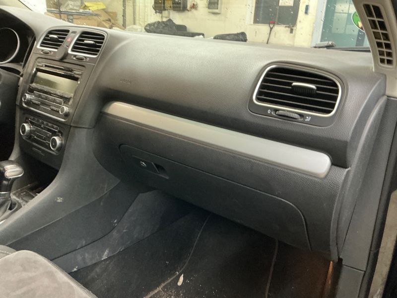 Volkswagen Golf VI 2.0 TDI Highline 2011 – снимка на щета 31