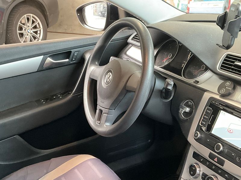 Volkswagen Passat 2.0 TDI Trendline BlueMotion Tech 2014 – снимка на щета 34