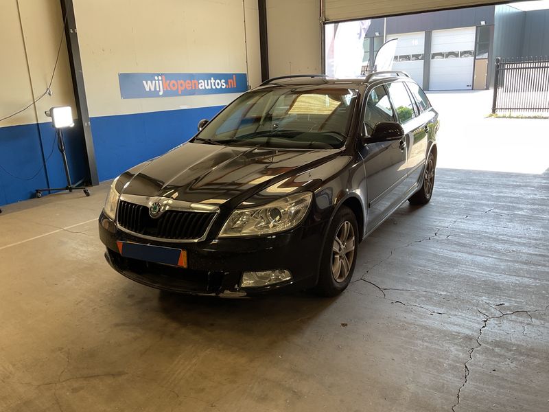 Skoda Octavia 1.2 TSI Ambition 2012 – снимка 1