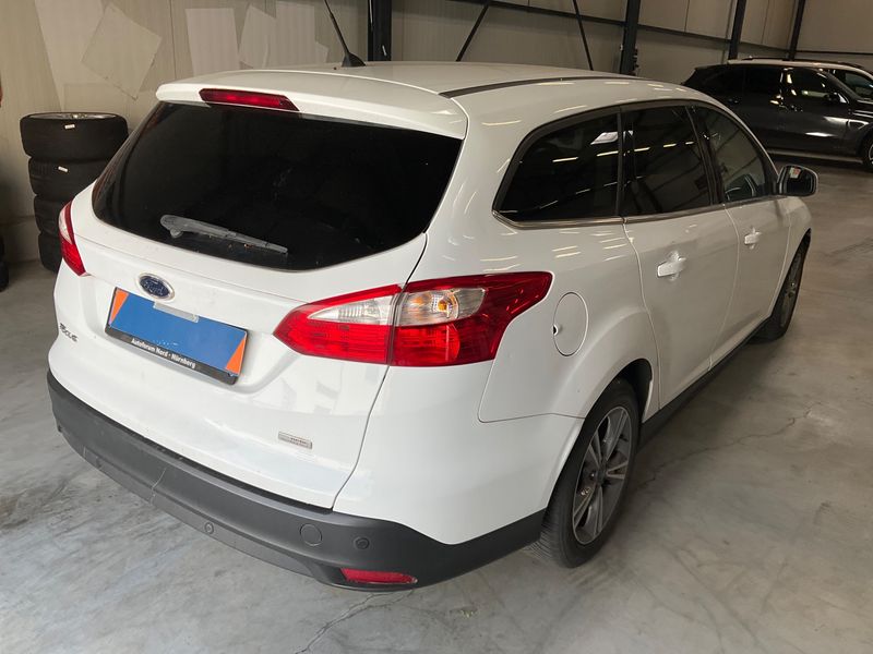 Ford Focus 1.0 EcoBoost Titanium 2013 – снимка 2