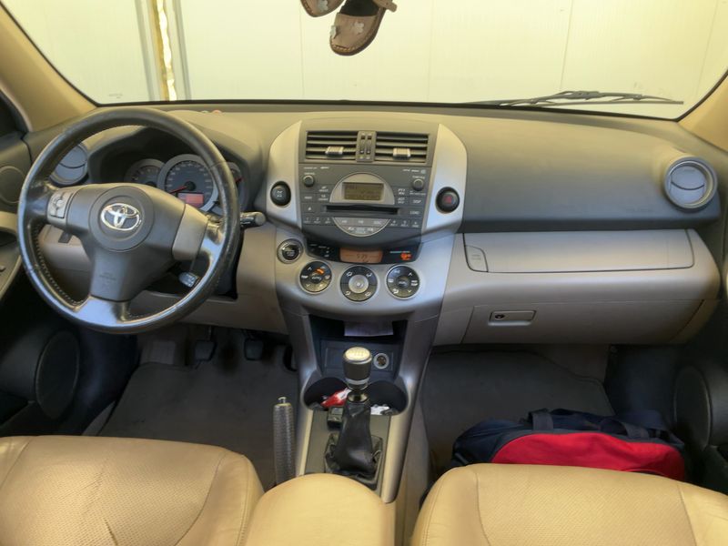 Toyota RAV 4 2.2 D-CAT Executive 2009 – снимка 17
