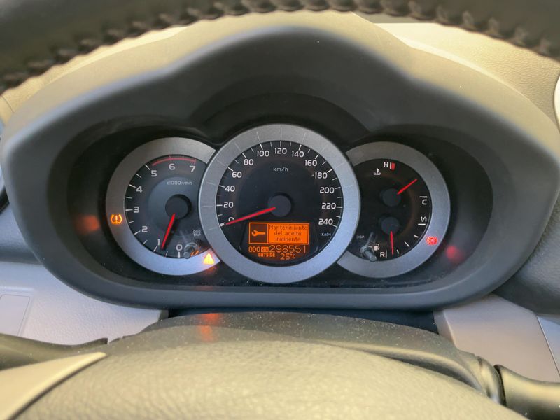 Toyota RAV 4 2.2 D-CAT Executive 2009 – снимка 18