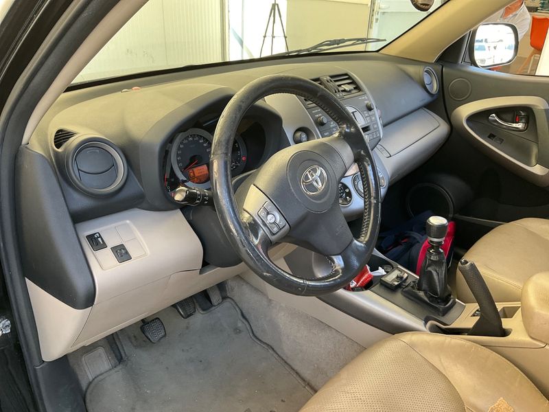 Toyota RAV 4 2.2 D-CAT Executive 2009 – снимка 28