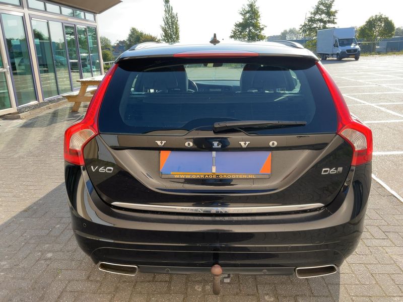 Volvo V60 2.4 D6 Plug-in Hybrid Momentum AWD 2015 – снимка 7