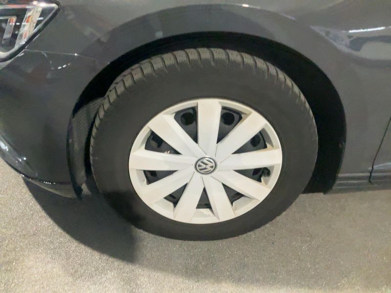 Volkswagen Passat 2.0 TDI Trendline BlueMotion Tech 2018 – снимка 16