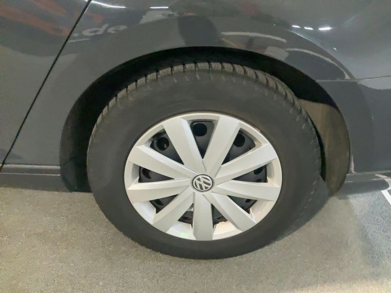 Volkswagen Passat 2.0 TDI Trendline BlueMotion Tech 2018 – снимка 17