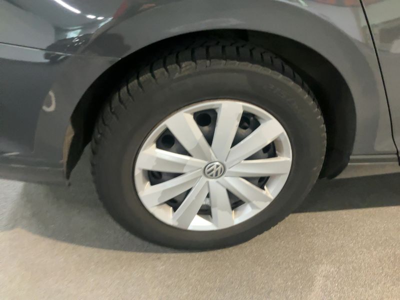 Volkswagen Passat 2.0 TDI Trendline BlueMotion Tech 2018 – снимка 18