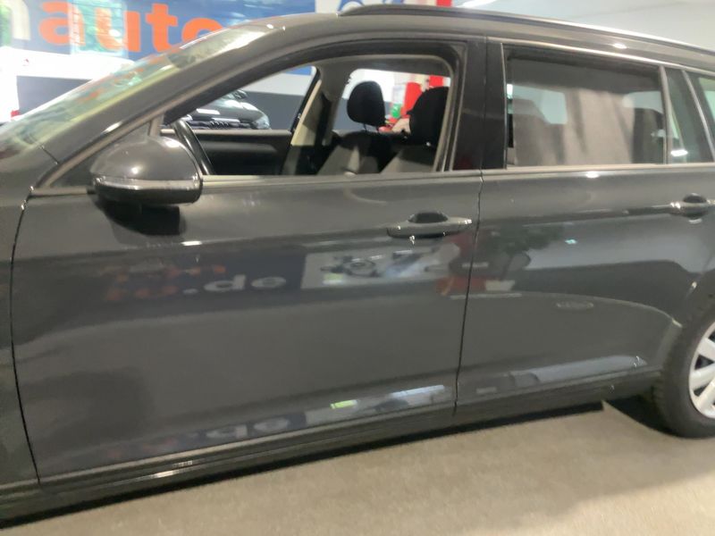 Volkswagen Passat 2.0 TDI Trendline BlueMotion Tech 2018 – снимка на щета