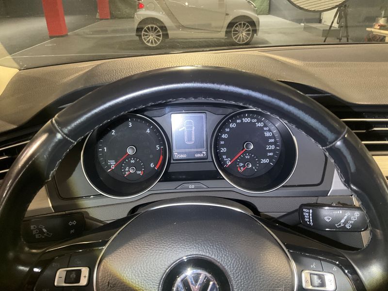 Volkswagen Passat 2.0 TDI Trendline BlueMotion Tech 2018 – снимка на щета