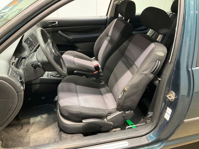Volkswagen Golf IV 1.6 Edition 2000 – снимка 3
