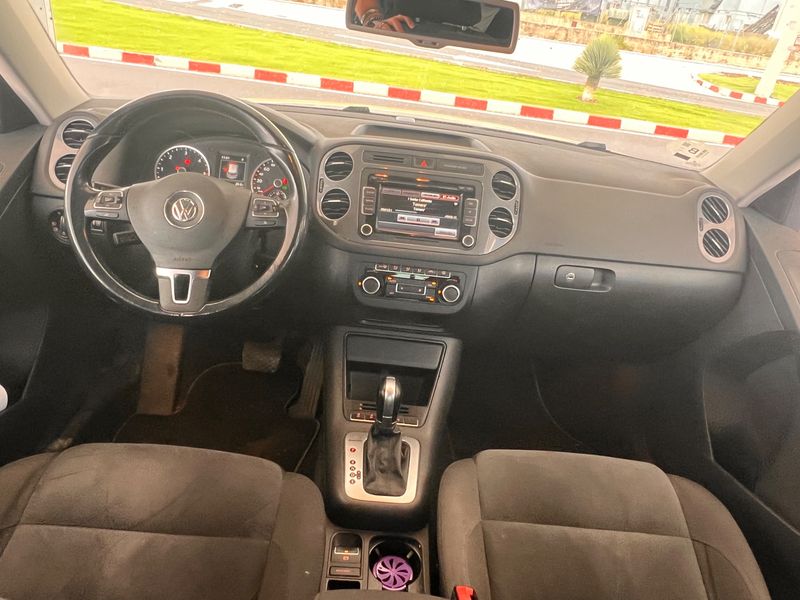 Volkswagen Tiguan 2.0 TDI Sport 4Motion BlueMotion Tech 2015 – снимка 17