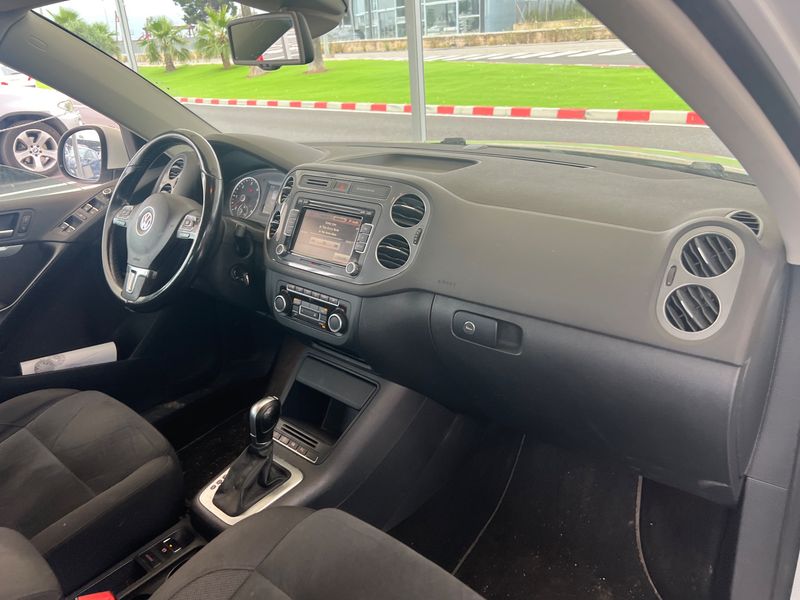Volkswagen Tiguan 2.0 TDI Sport 4Motion BlueMotion Tech 2015 – снимка 27