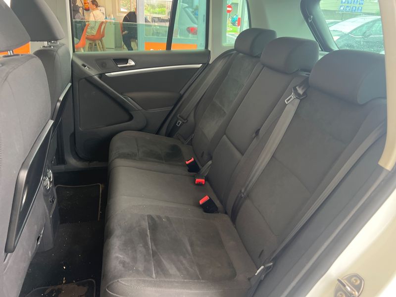 Volkswagen Tiguan 2.0 TDI Sport 4Motion BlueMotion Tech 2015 – снимка 25