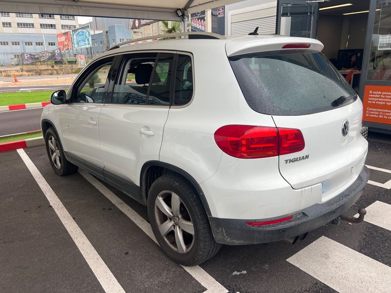 Volkswagen Tiguan 2.0 TDI Sport 4Motion BlueMotion Tech 2015 – снимка 6