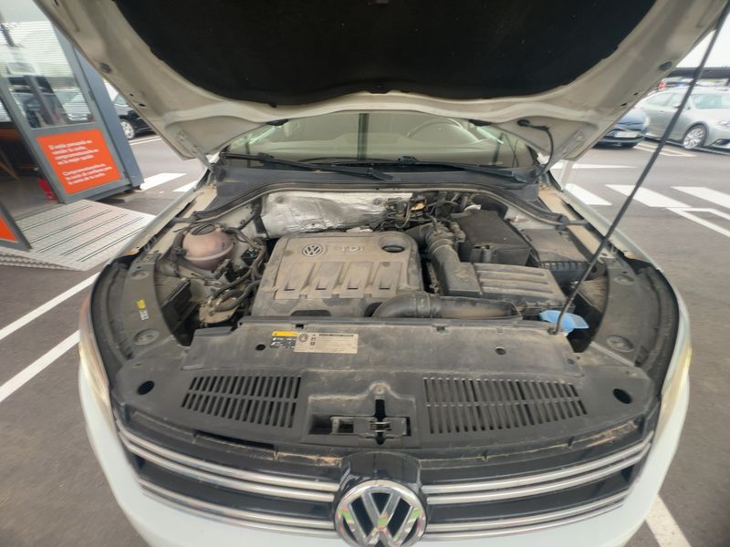 Volkswagen Tiguan 2.0 TDI Sport 4Motion BlueMotion Tech 2015 – снимка 35