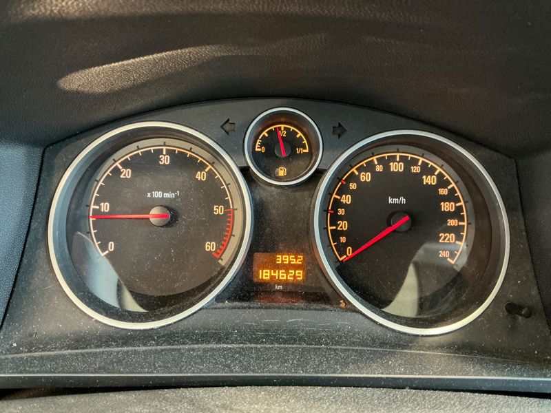 Opel Zafira 1.7 CDTI Basis 2010 – снимка 4