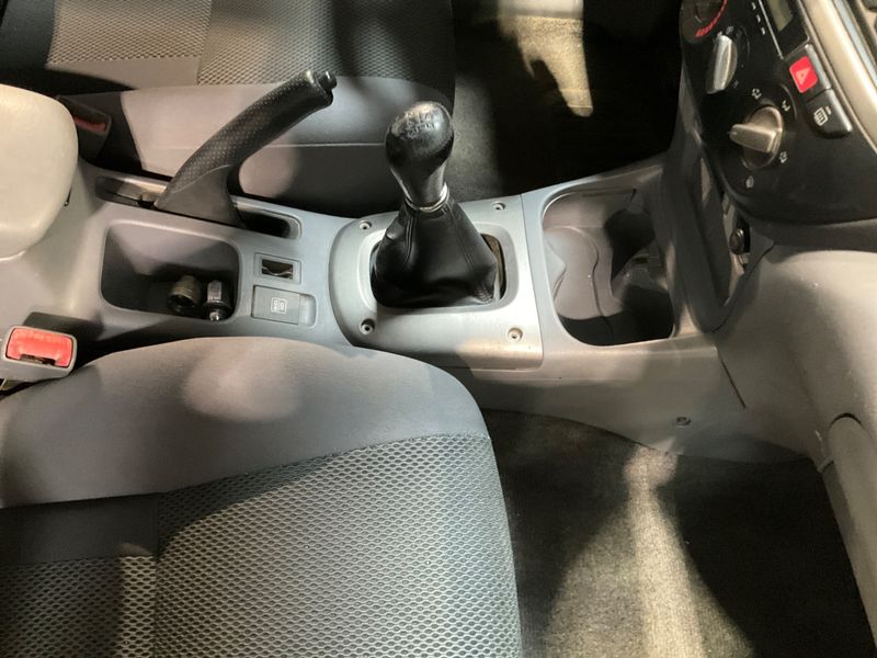 Toyota RAV 4 2.0 D-4D 4x4 2002 – снимка 31