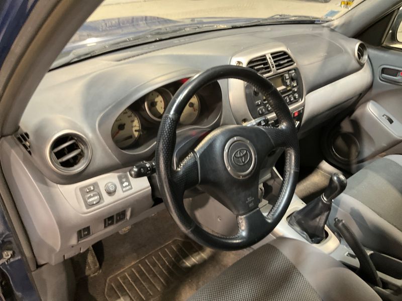 Toyota RAV 4 2.0 D-4D 4x4 2002 – снимка 34