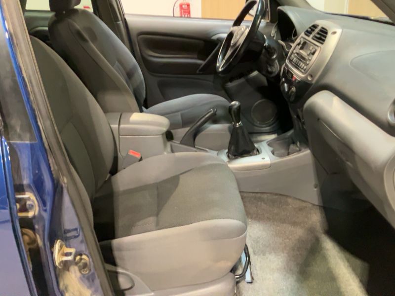 Toyota RAV 4 2.0 D-4D 4x4 2002 – снимка 16