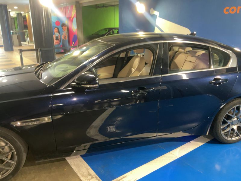 Jaguar XE 20d Prestige 2015 – снимка 4