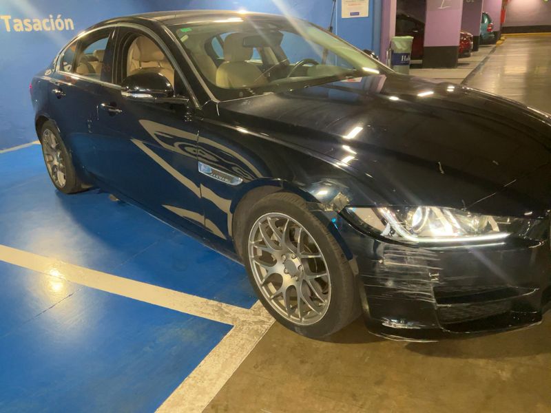 Jaguar XE 20d Prestige 2015 – снимка 12