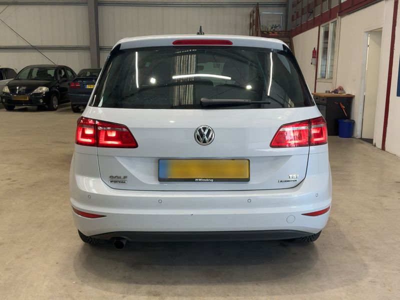 Volkswagen Golf VII Sportsvan 1.0 TSI Comfortline BlueMotion Tech 2017 – снимка 7