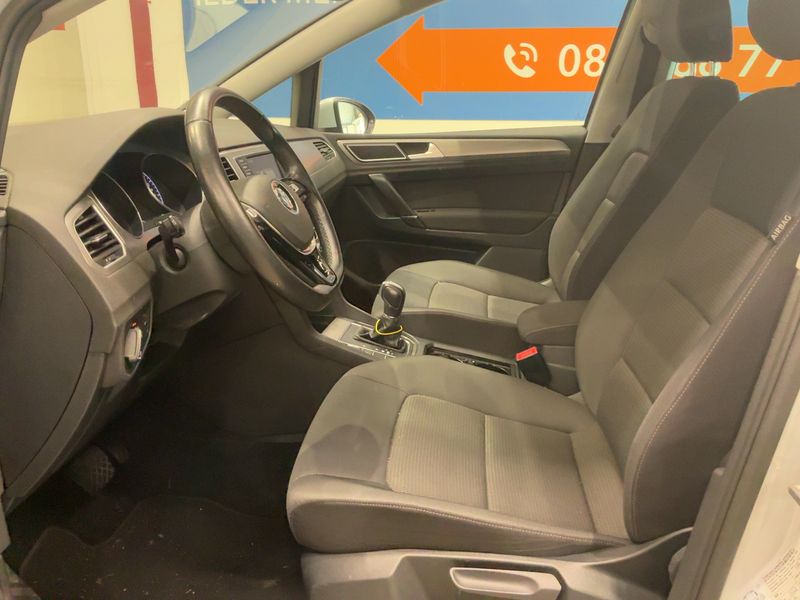 Volkswagen Golf VII Sportsvan 1.0 TSI Comfortline BlueMotion Tech 2017 – снимка 17