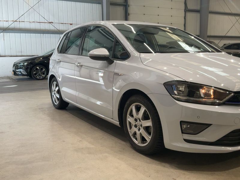 Volkswagen Golf VII Sportsvan 1.0 TSI Comfortline BlueMotion Tech 2017 – снимка 12
