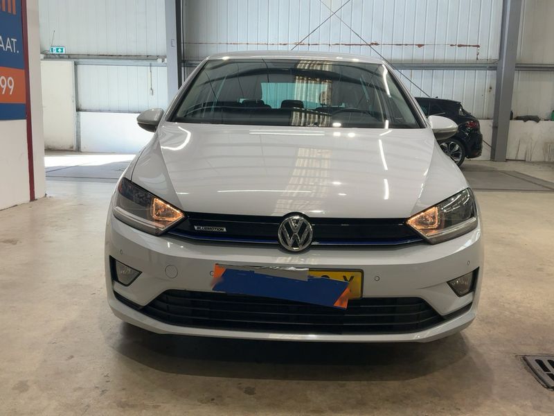 Volkswagen Golf VII Sportsvan 1.0 TSI Comfortline BlueMotion Tech 2017 – снимка 14
