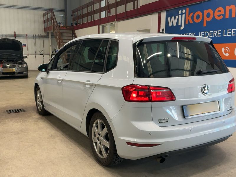 Volkswagen Golf VII Sportsvan 1.0 TSI Comfortline BlueMotion Tech 2017 – снимка 6