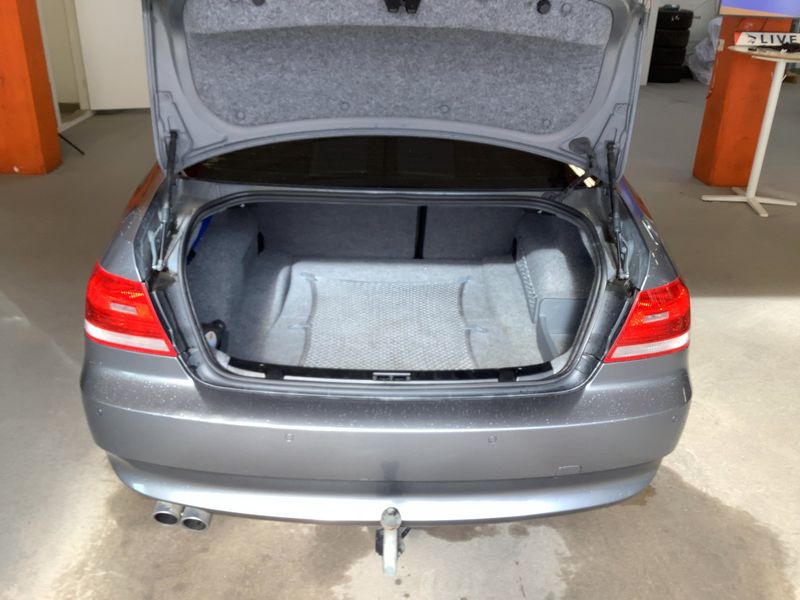 BMW 3er 325i 2008 – снимка 15
