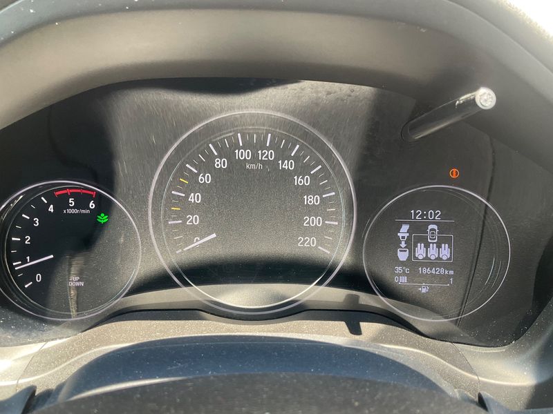 Honda HR-V 1.6 DTEC Executive 2015 – снимка 18