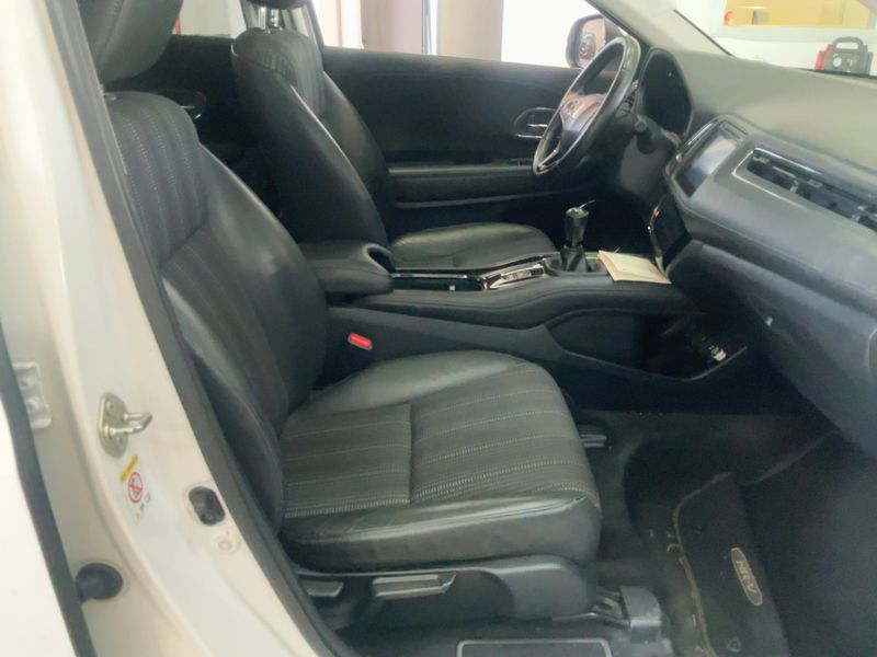 Honda HR-V 1.6 DTEC Executive 2015 – снимка 16