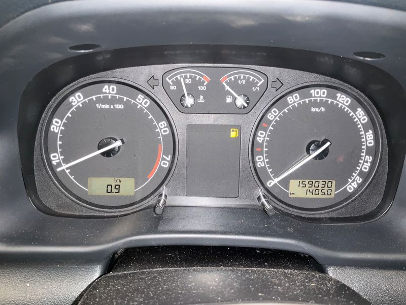 Skoda Octavia 1.6 Tour 2009 – снимка 4