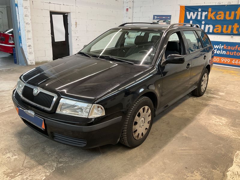 Skoda Octavia 1.6 Tour 2009 – снимка 1
