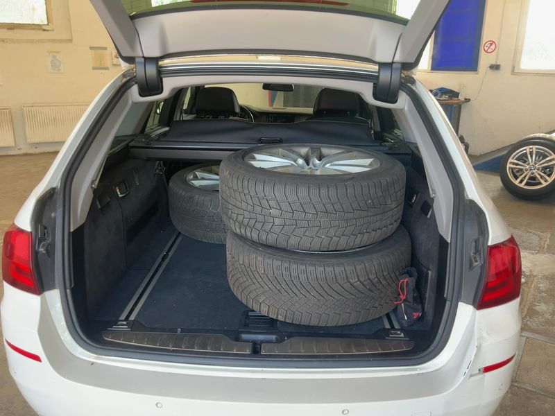 BMW 5er 530d xDrive 2011 – снимка 16