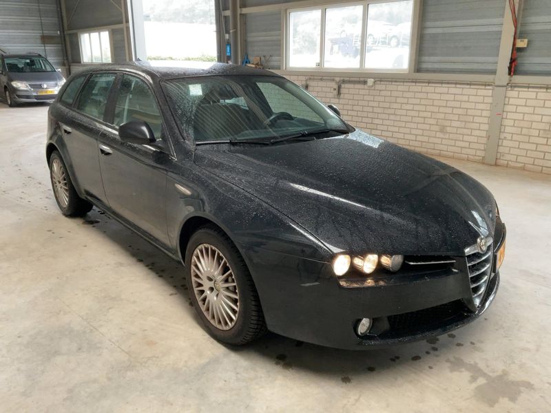 Alfa Romeo Alfa 159 3.2 JTS V6 Distinctive Q4 2010 – снимка 12