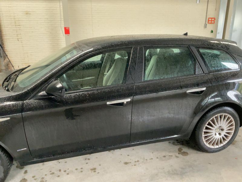 Alfa Romeo Alfa 159 3.2 JTS V6 Distinctive Q4 2010 – снимка 4