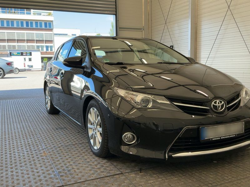 Toyota Auris 1.6 START Edition 2014 – снимка 12