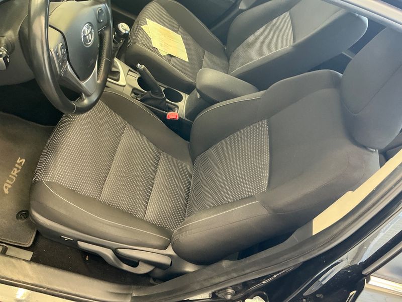 Toyota Auris 1.6 START Edition 2014 – снимка 32