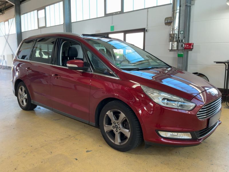 Ford Galaxy 2.0 TDCi Titanium 2017 – снимка 12