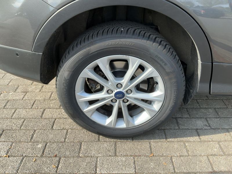 Ford Kuga 2.0 TDCi Titanium 2017 – снимка 9