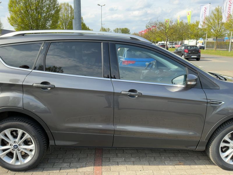 Ford Kuga 2.0 TDCi Titanium 2017 – снимка 10
