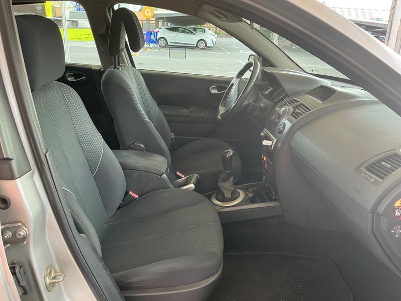 Renault Megane 1.5 dCi Dynamique Confort 2005 – снимка 3